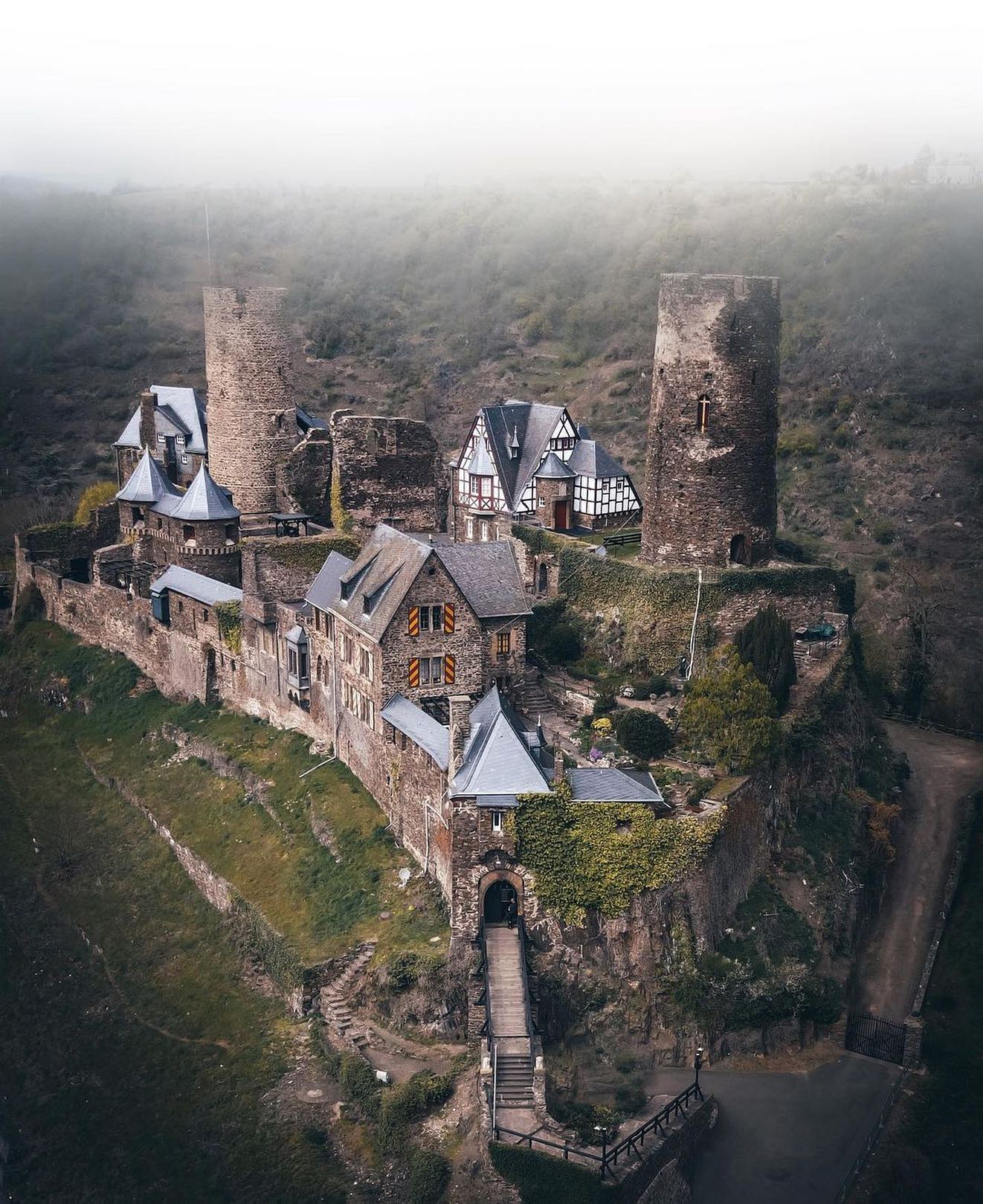 842 years old Thurant Castle