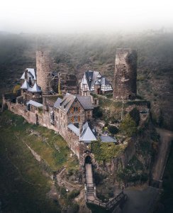 842 years old Thurant Castle