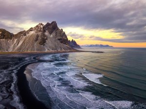 Vesturhorn Iceland [OC][2400x1600]