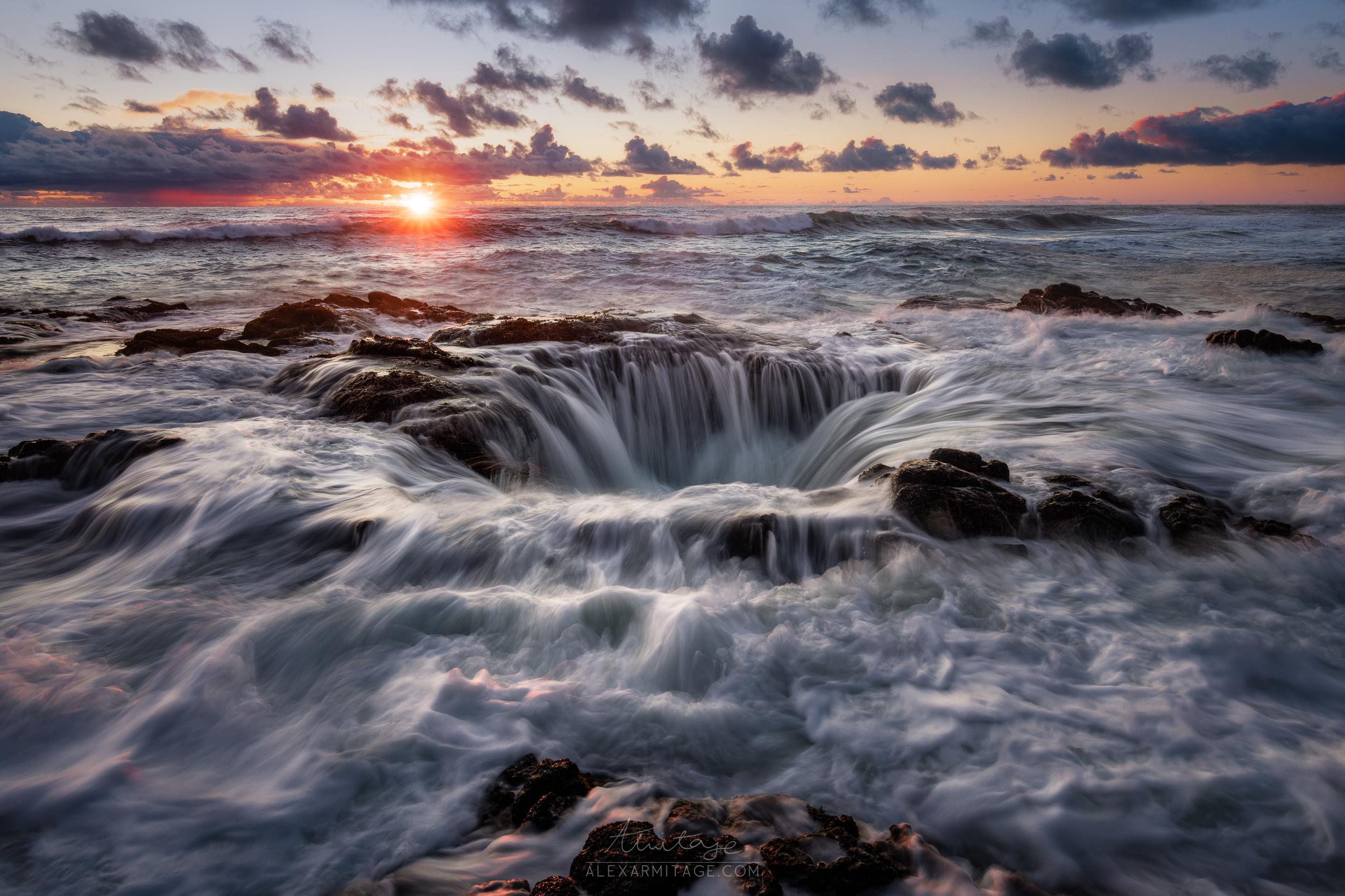 The Most Dangerous Spot I've Ever Photographed - Thor's Well [OC][2500x1667]