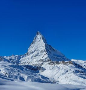 Matterhorn in perfect weather [3024x3171] [OC]