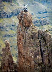 South African Air Force 17 Squadron pinnacle landing - Christo Crous, 2007